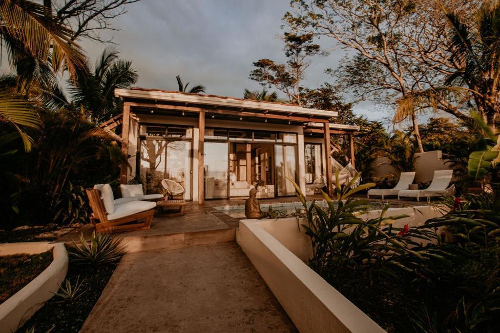 Sansara Surf Yoga & Resort Cambutal Exterior photo