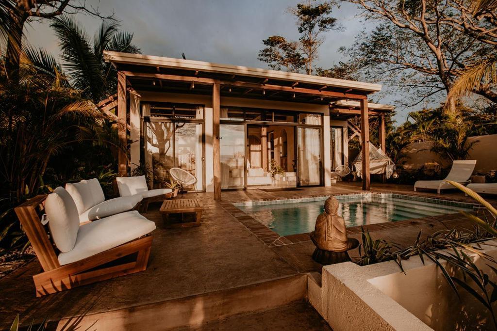 Sansara Surf Yoga & Resort Cambutal Exterior photo